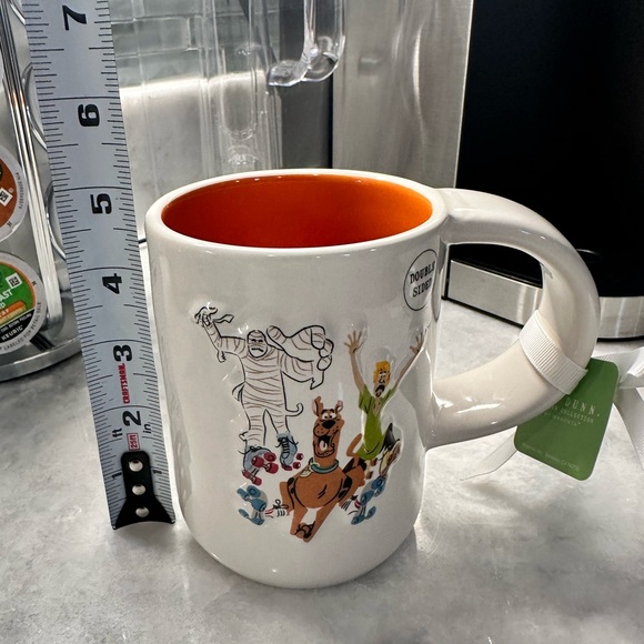 Scooby Doo “Run Scoob!” Rae Dunn Mug - NWT - Picture 10 of 11